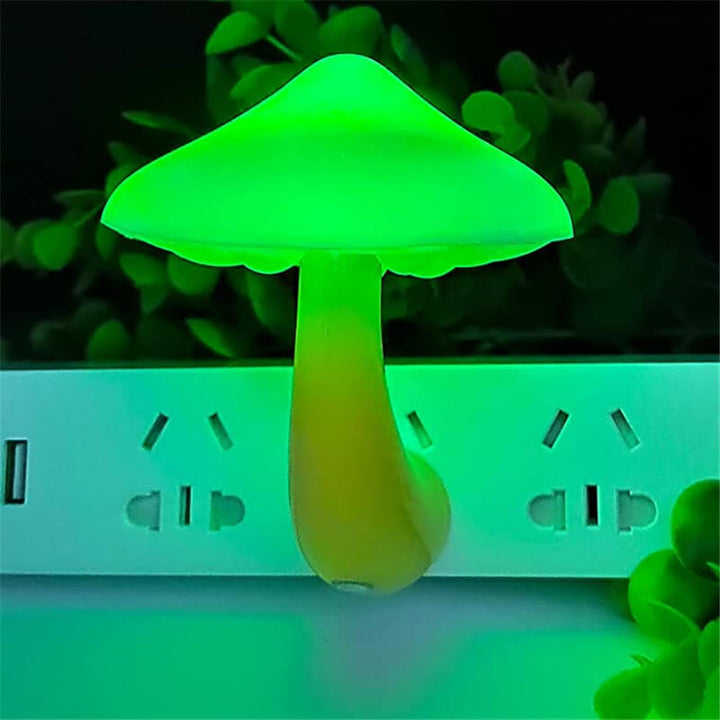 Lampka nocna do wtyczki w kształcie grzyba – GlowShroom