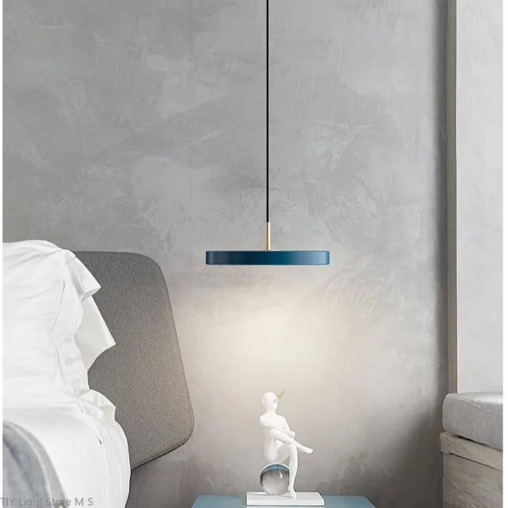 Skandynawska lampa wisząca z minimalistycznym designem - Lyssa