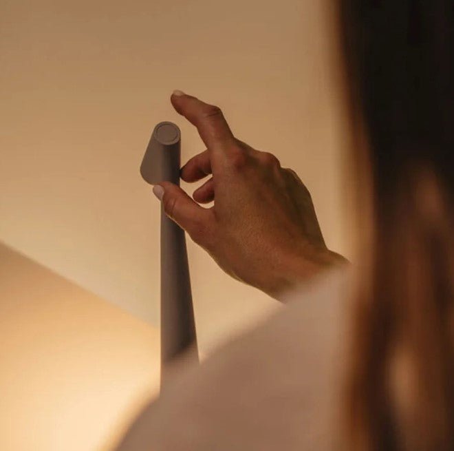 Minimalistyczna Bezprzewodowa Lampa LED Atmosferyczna - NordicLite